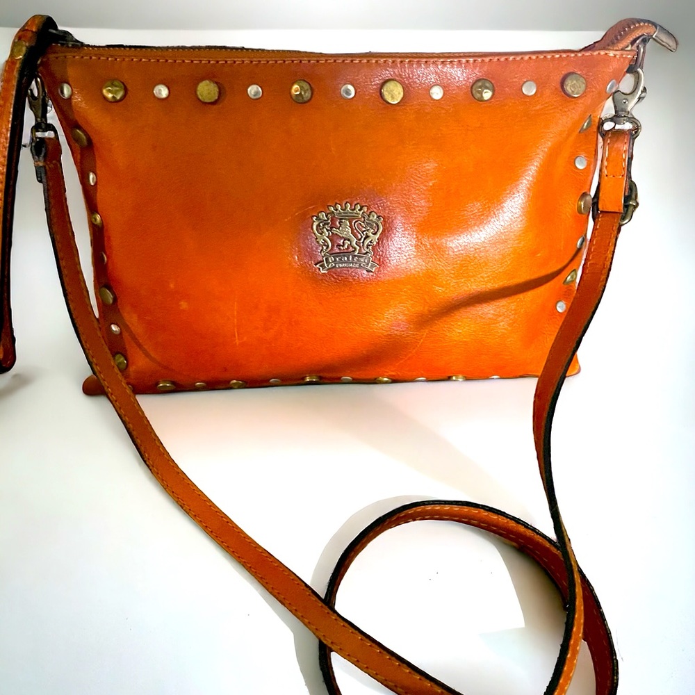 Beautiful like New Pratesi Firenze Studded Leather
Crossbody in Cognac/Brown